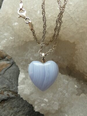 Anhänger Blue-Lace-Achat, Herzform, mit Silberöse