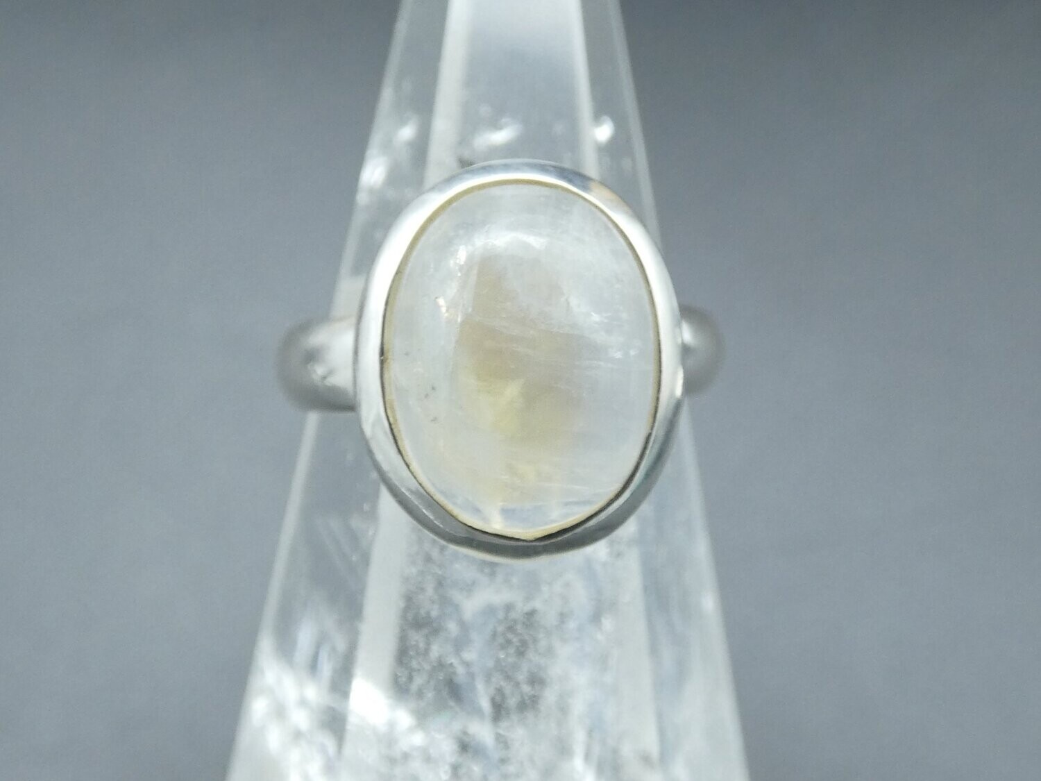 Ring Regenbogenmondstein, oval, Silberfassung 925, Ringgröße: 52
