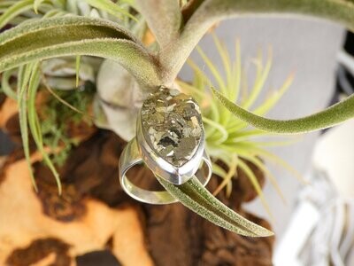 Ring Pyrit, Navette, Silberfassung 925 - Größe 57 Ring Pyrit, Navette, Silberfassung 925 - Größe 57