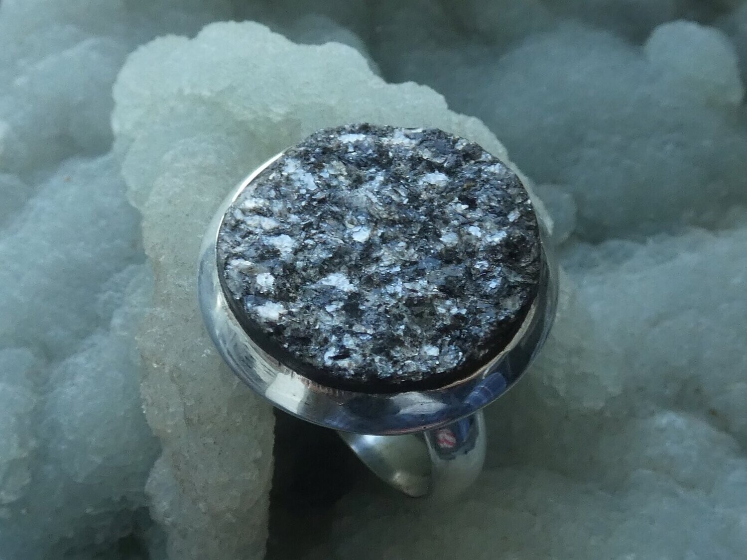 Ring  Aventurin schwarz-grau, roh, rund, Größe 58, 59, 60, 61, 62, 63, 64