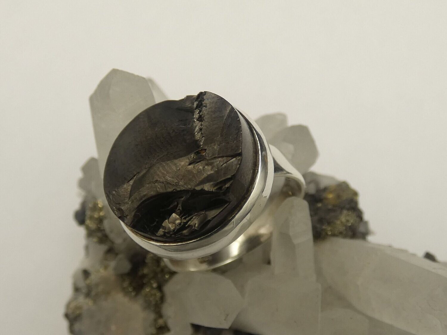 Ring Shungite (Schungit), rund, Silberfassung 925, Größe 60