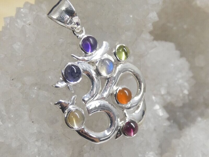 Chakra Anhänger, Om, cabochon, Silber 925, Versand in D gratis! Chakra Anhänger, Om, cabochon, Silber 925, Versand in D gratis!