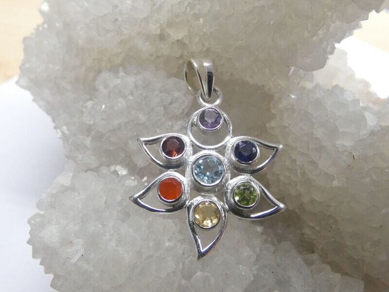 Chakra Anhänger, Blüte, Silber 925 Chakra Anhänger, Blüte, Silber 925