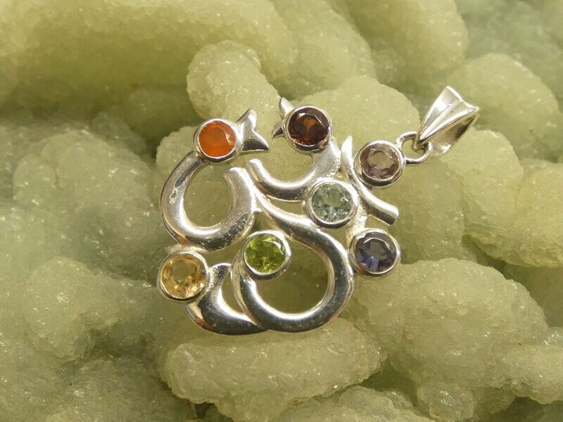 Chakra Anhänger, Om, facettiert, Silber 925, Versand in D gratis! Chakra Anhänger, Om, facettiert, Silber 925, Versand in D gratis!