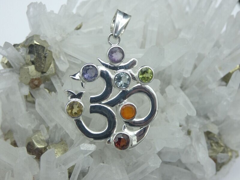 Chakra Anhänger, Om, facettiert, Silber 925, Versand in D gratis! Chakra Anhänger, Om, facettiert, Silber 925, Versand in D gratis!