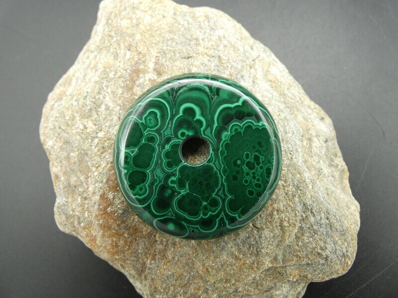 Malachite, Donut, Durchmesser 4,0cm, Loch Ø 0,8cm Malachite, Donut, Durchmesser 4,0cm, Loch Ø 0,8cm