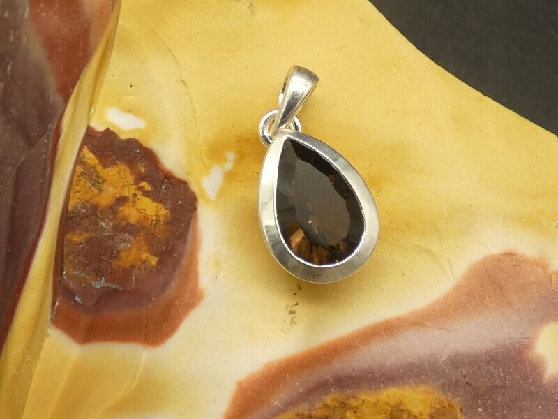 Anhänger Rauchquarz, facettiert, Tropfenform, Silber 925 Anhänger Rauchquarz, facettiert, Tropfenform, Silber 925