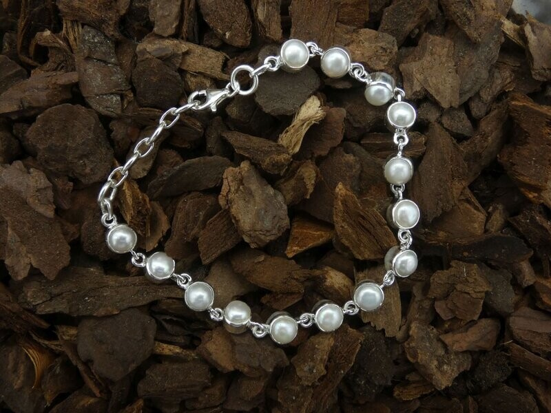 Armband Perle, weiß, cabochon, Silber 925, Länge 19,5 cm Armband Perle, weiß, cabochon, Silber 925, Länge 19,5 cm