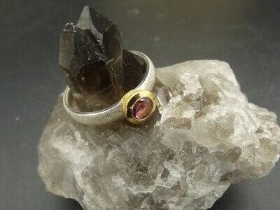 Ring Rhodolit, Granat, facettiert, bicolor, Silber 925, teilvergoldet 5µ, Größe 58