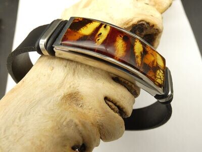 Armband mit Bernstein-Einlage, Leder mit Metall-Verschluß