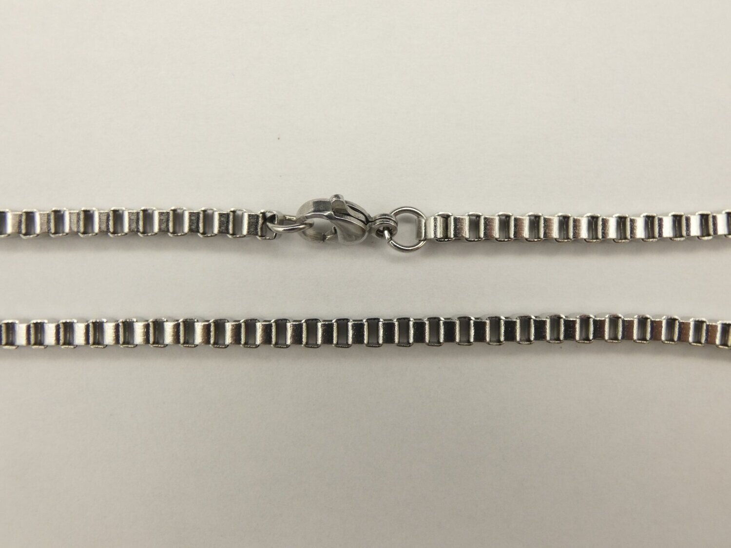 Edelstahl Halskette Venezia, 4-Kant, ca.3mm dick, Länge 60 cm Edelstahl Halskette Venezia, 4-Kant, ca.3mm dick, Länge 60 cm