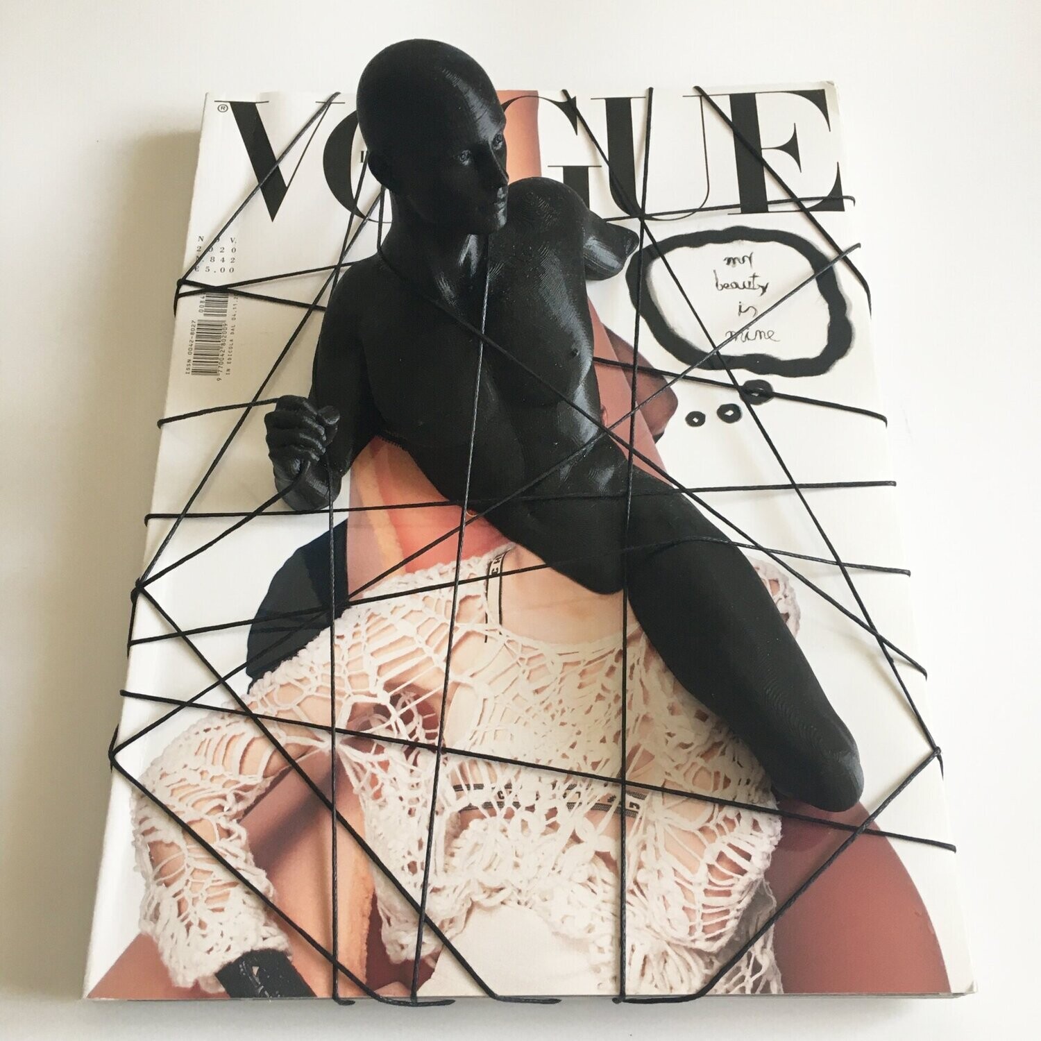Andrea Giorgi - escape from... (Vogue 842) scultura da parete