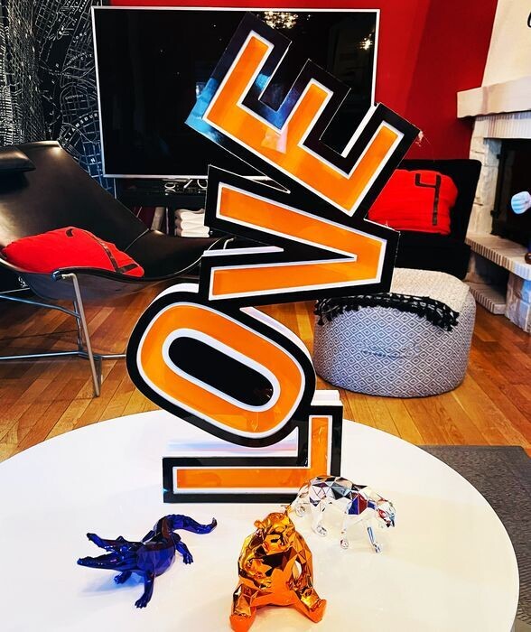 LOVE ORANGE
