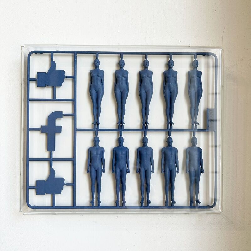 Andrea Giorgi  "Kit for social addicted"