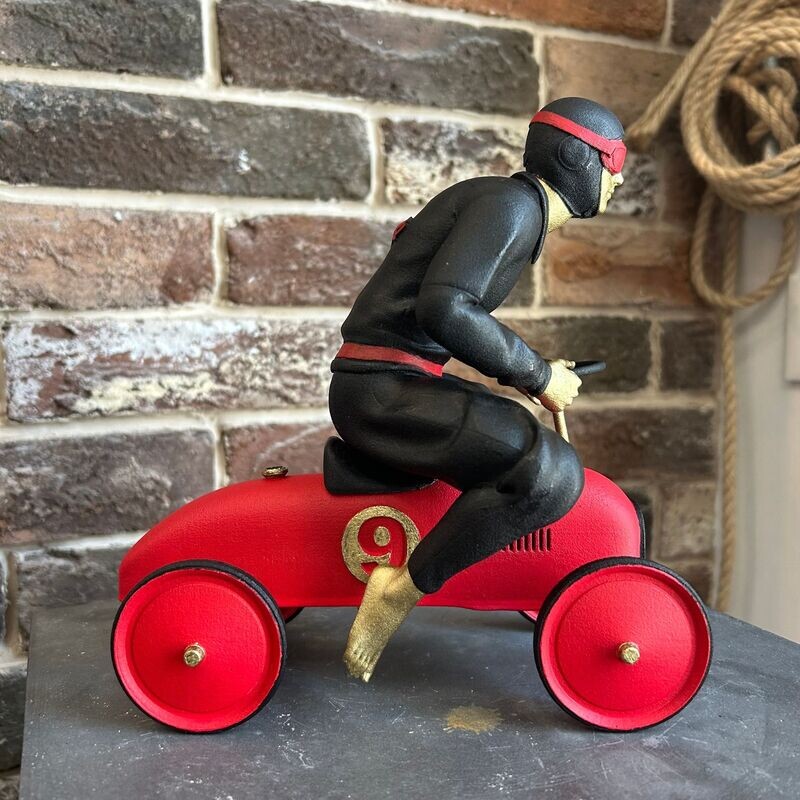 Andrea Giorgi  - scultura FAST & FURIOS rossa