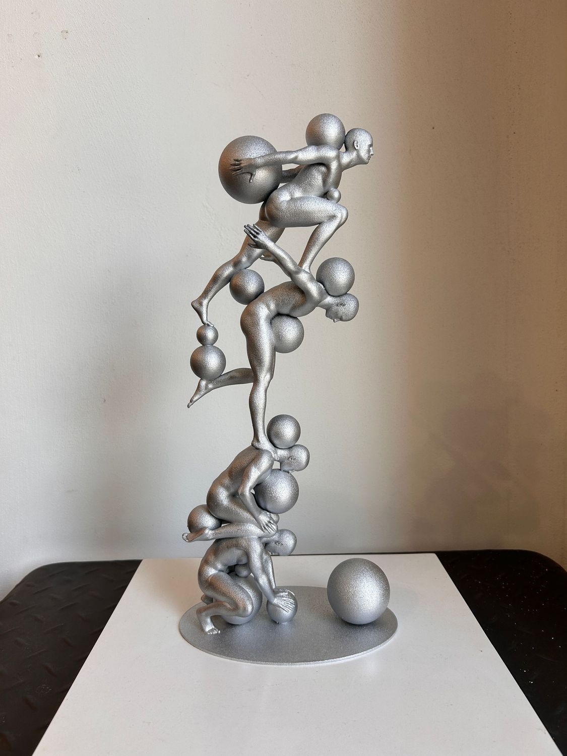 Andrea Giorgi  "Equilibrio instabile" colore argento