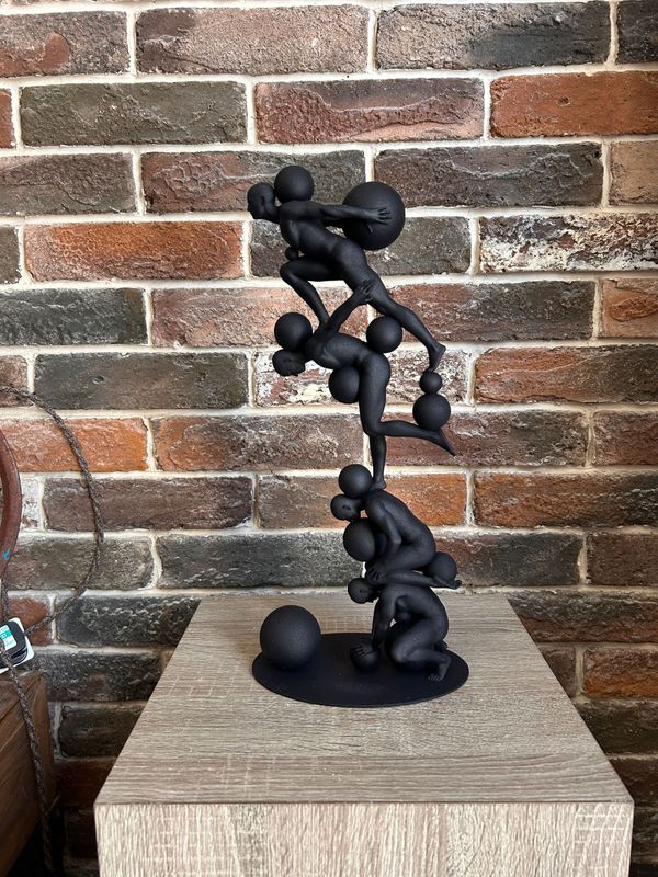 Andrea Giorgi  "Equilibrio instabile" colore nero