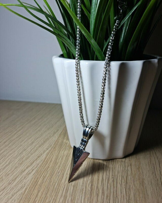 ᴀʀʀᴏᴡ ɴᴇᴄᴋʟᴀᴄᴇ