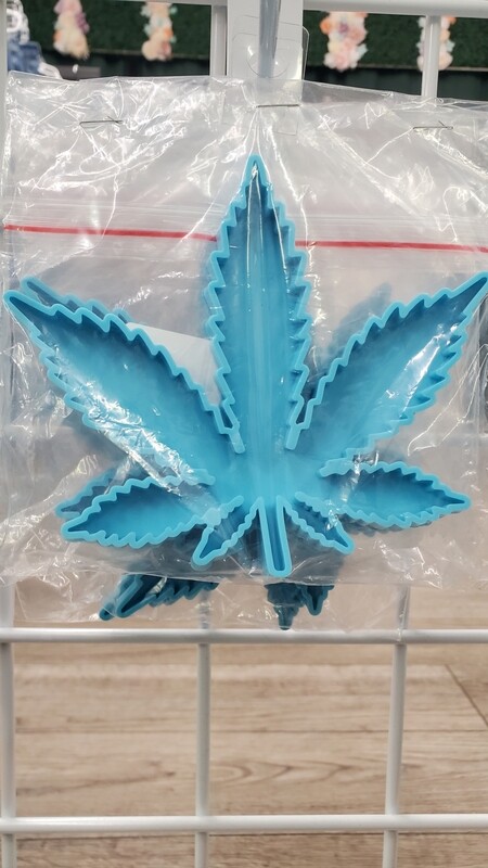 Weed plant mold
