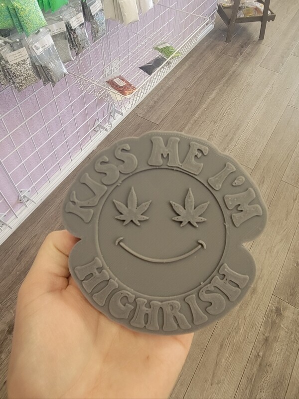 Highrish Freshie Mold