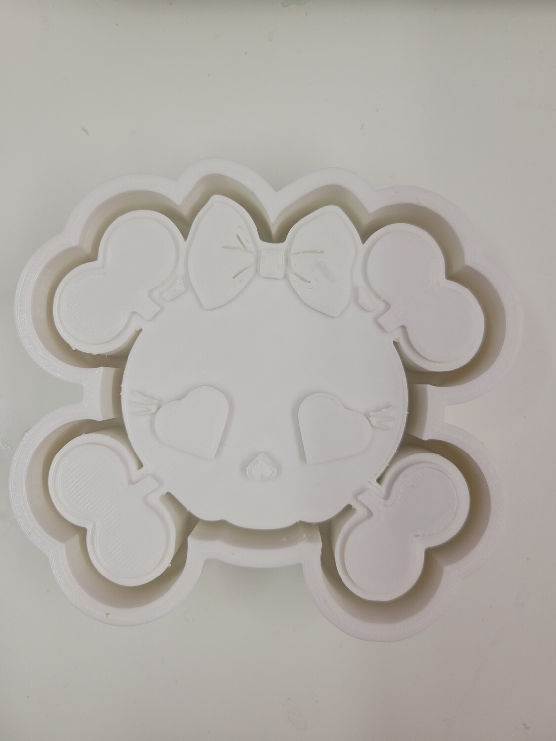 Skull Bow Freshie mold