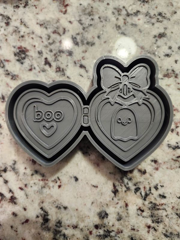 Boo Locket freshie mold