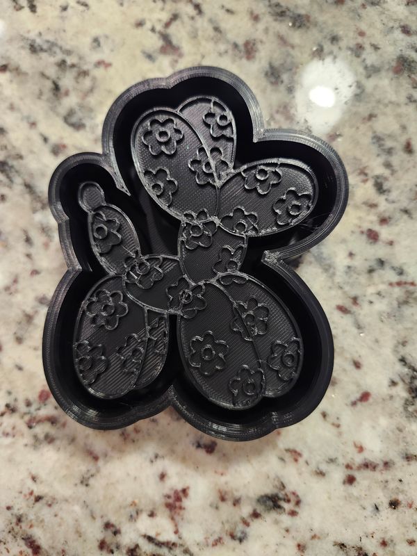 Daisy balloon dog freshie mold