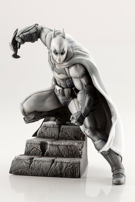 Kotobukiya Batman Arkham Series 10th Anniversary Limited Edition ArtFX+ Statue