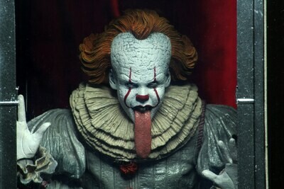 Neca IT Chapter 2 - 7" Scale Action Figure - Ultimate Pennywise (2019 Movie)
