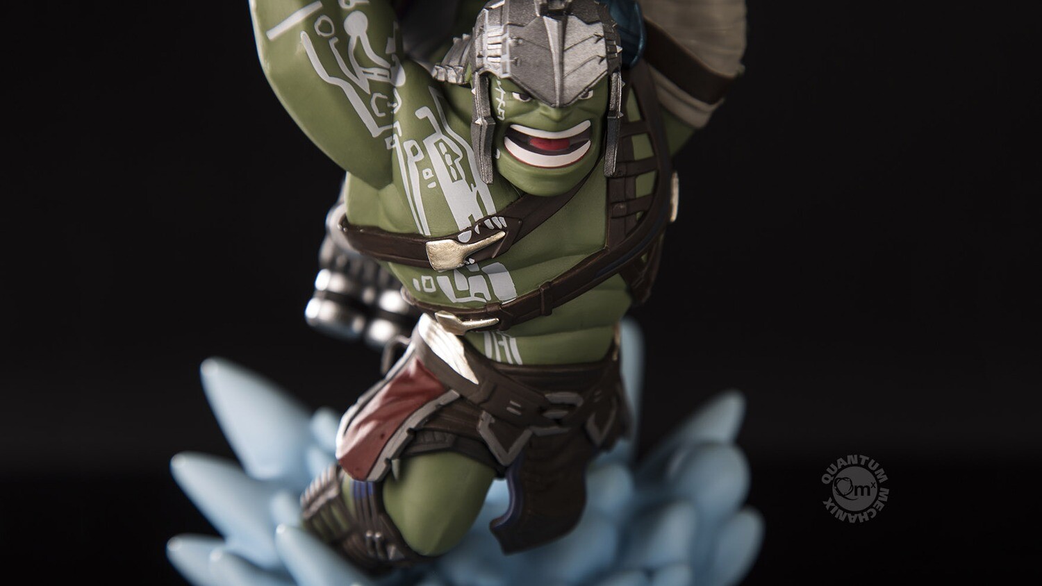QMx Hulk Q-Fig MAX Diorama