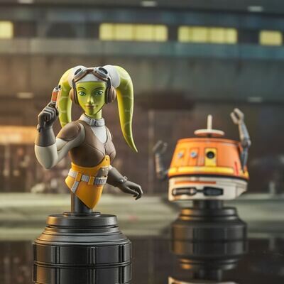 PRE-ORDER Diamond Select Star Wars Rebels Hera and Chopper Bust