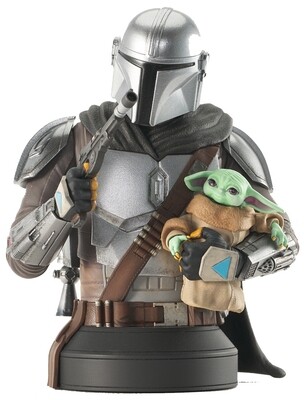 PRE-ORDER Diamond Select Star Wars Star Wars The Mandarian with Grogu 1/6th Scale PX Bust