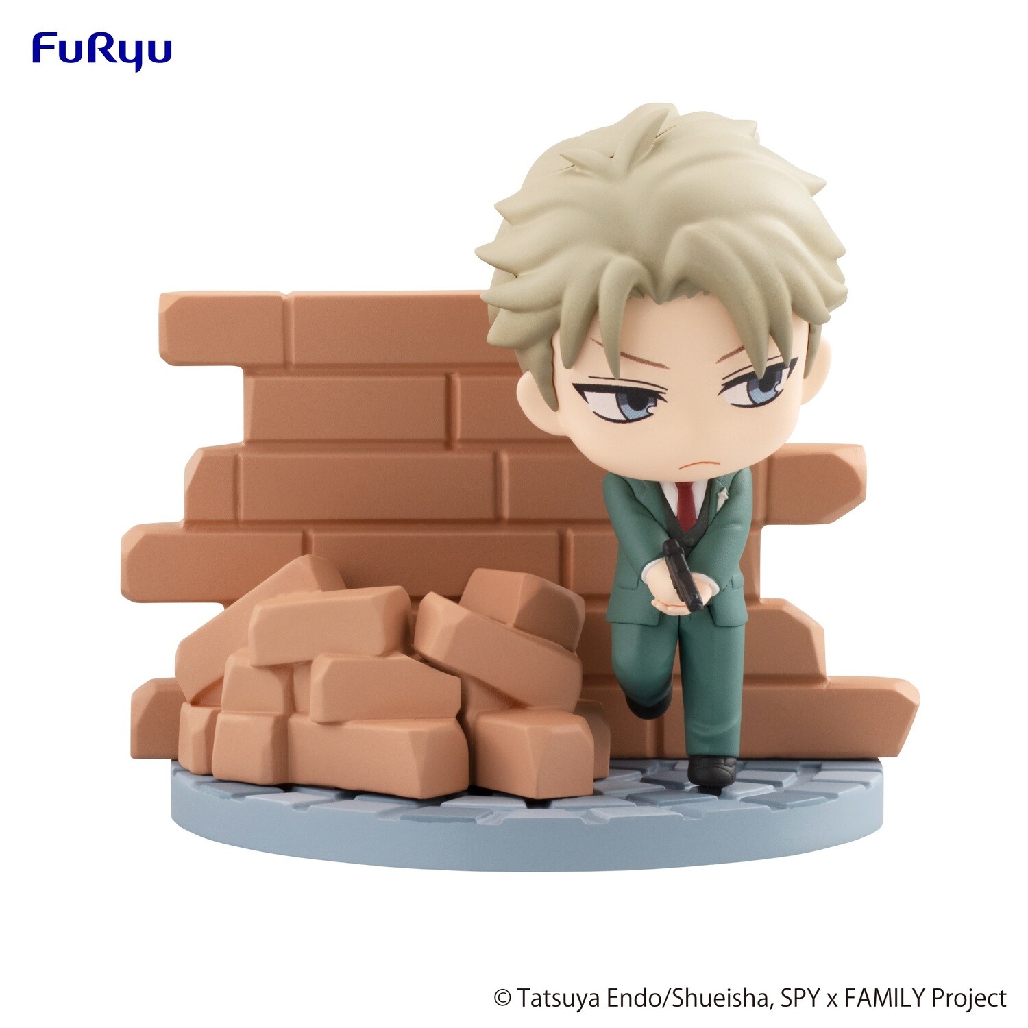 PRE-ORDER Furyu Spy x Family Hold Figure Loid Forger