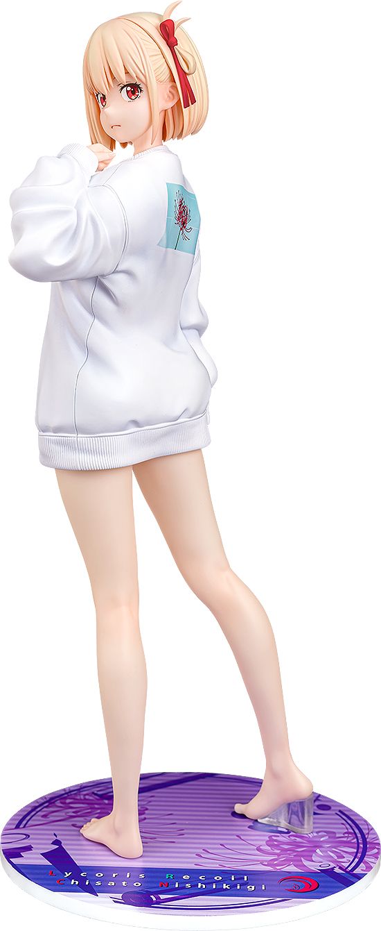 PRE-ORDER Good Smile Lycoris Recoil Chisato Nishikigi Oversized Sweatshirt Ver. 1/7th Scale Figure