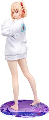 PRE-ORDER Good Smile Lycoris Recoil Chisato Nishikigi Oversized Sweatshirt Ver. 1/7th Scale Figure