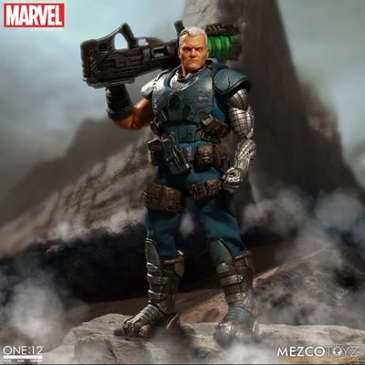 Mezco X-Men Cable One:12 Collective Action Figure