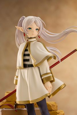 PRE-ORDER Good Smile Frieren Beyond Journey's End - Frieren: Magic of the Eventide Glow 1/7th Scale Figure