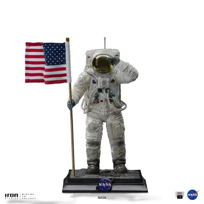 PRE-ORDER Iron Studios Apollo 11 Astronaut - NASA - Legacy Replica 1/4