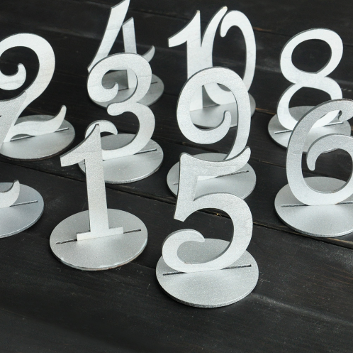 Letreros para Enumerar Mesas Nibor (Natural, Negro, Plata, Dorado) / Números de Mesa