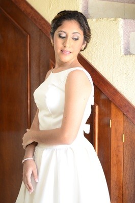 Vestido de Novia Usado Diseñador Enrique Barrios / Talla 4 Vestido de Novia Usado Diseñador Enrique Barrios / Talla 4