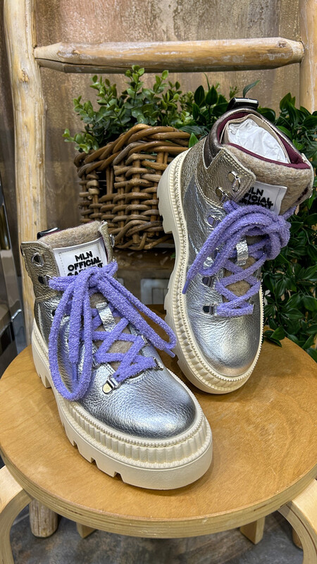 Scarponcino laminato Scarponcino laminato