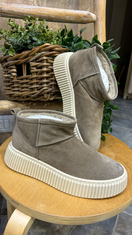Stivali suede Stivali suede