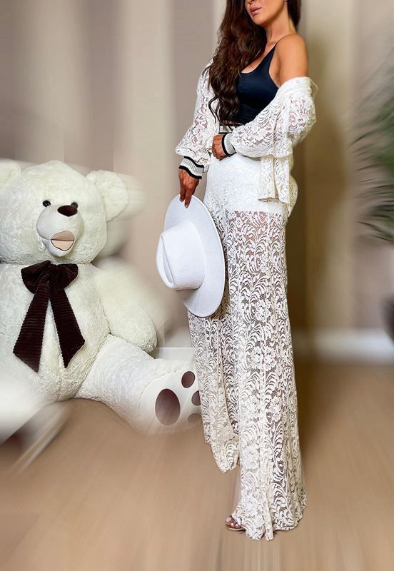 Pantaloni macrame’