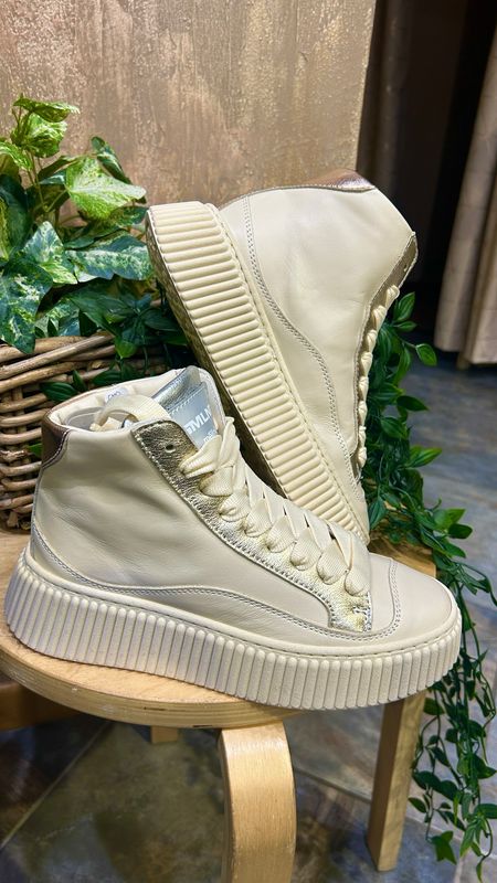 Sneakers alte sabbia