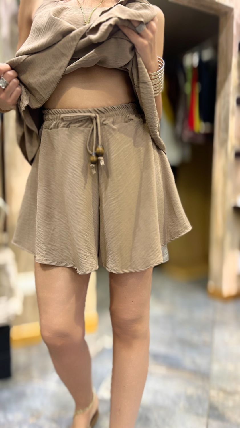 Short ampio