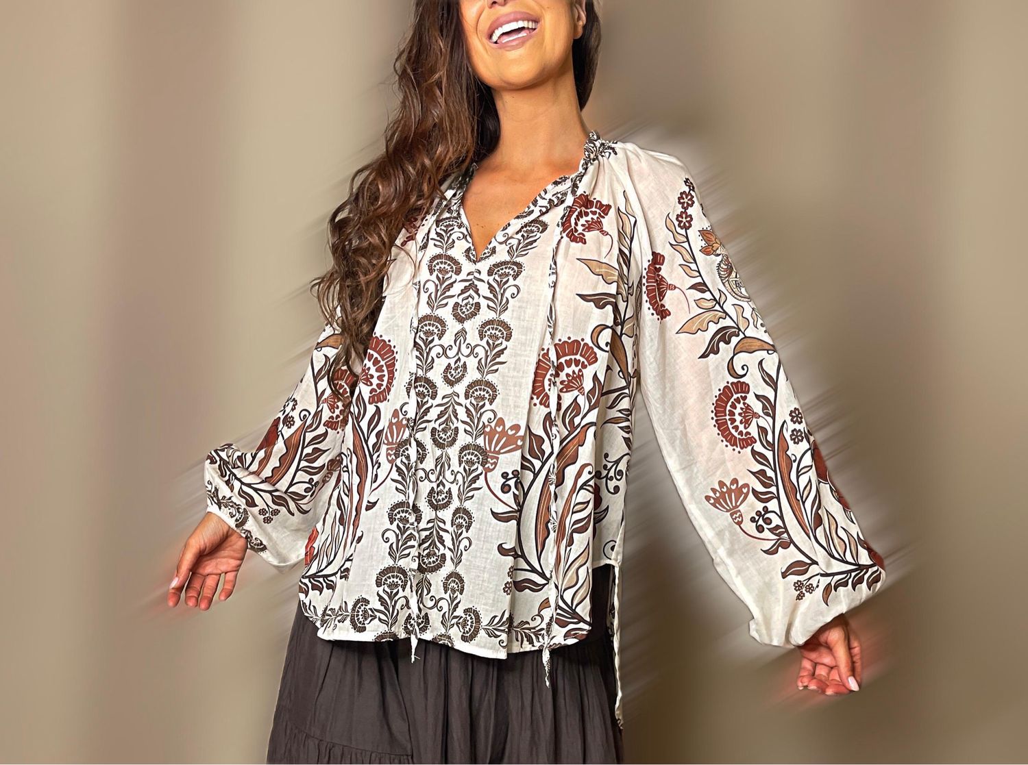 Blusa etnica ampia