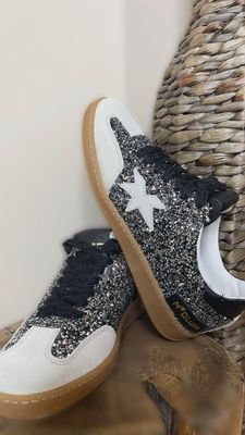 Sneakers glitter