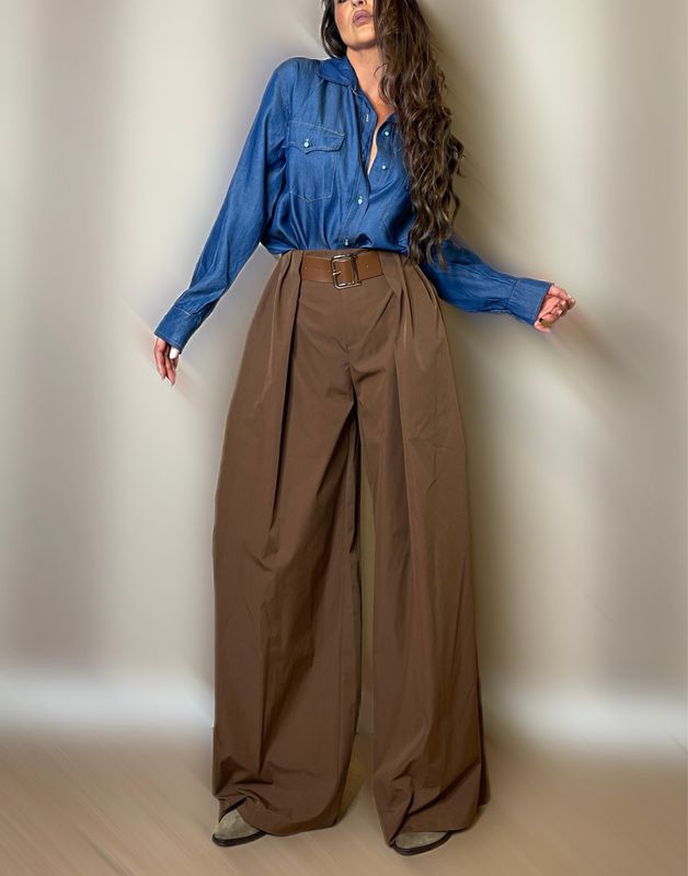 Pantaloni ampi
