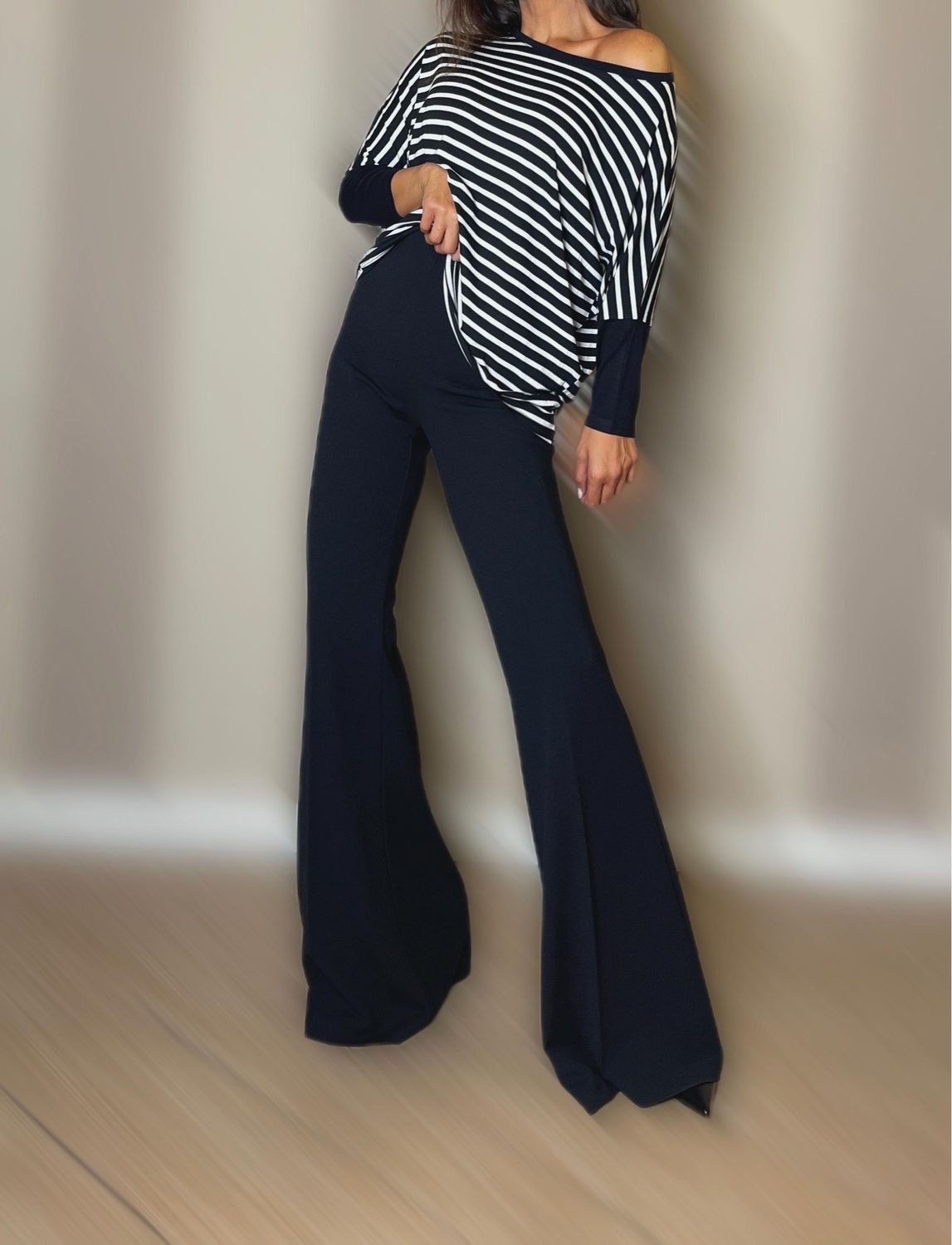 Pantaloni zampa