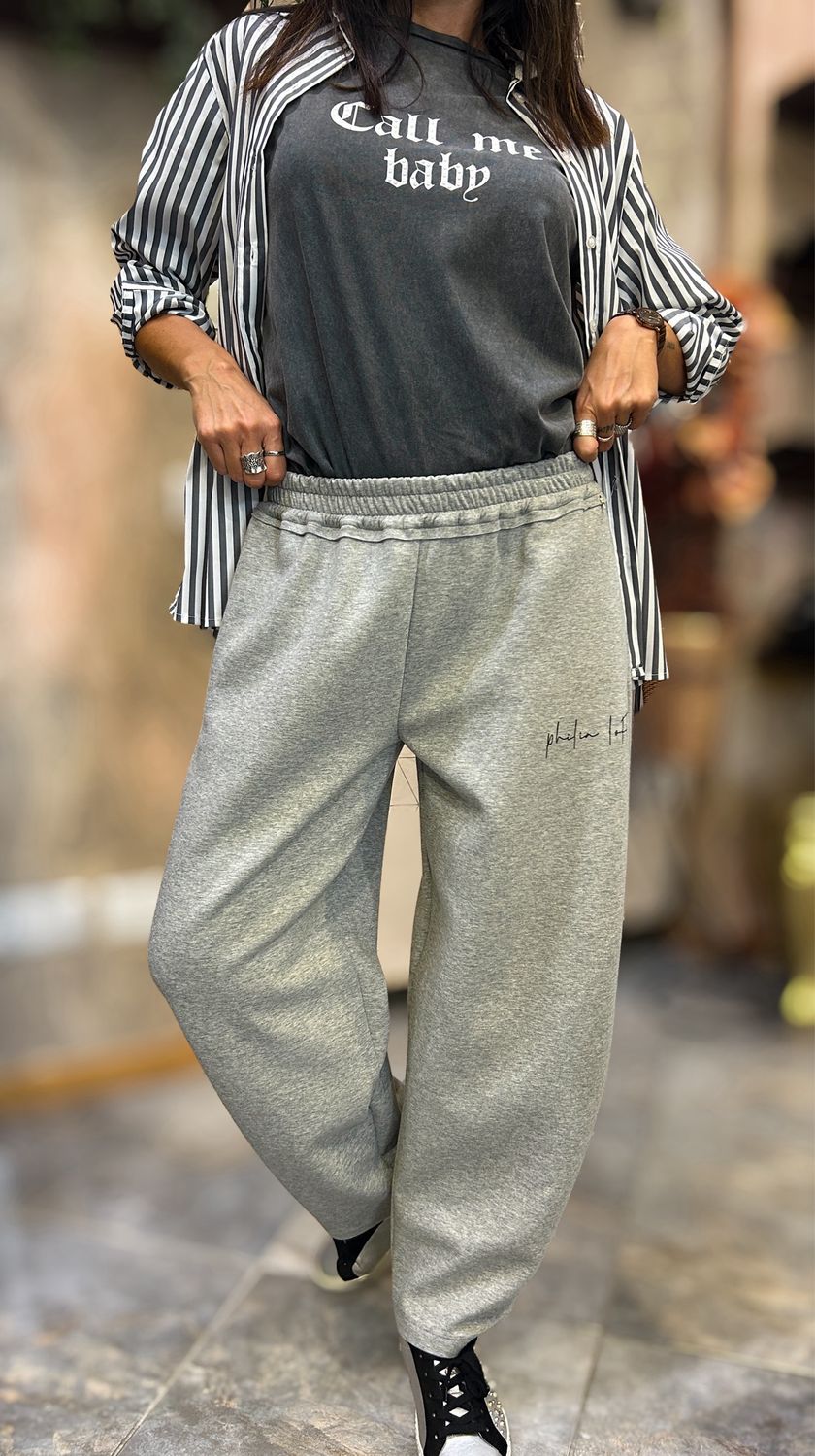 Pantaloni tuta